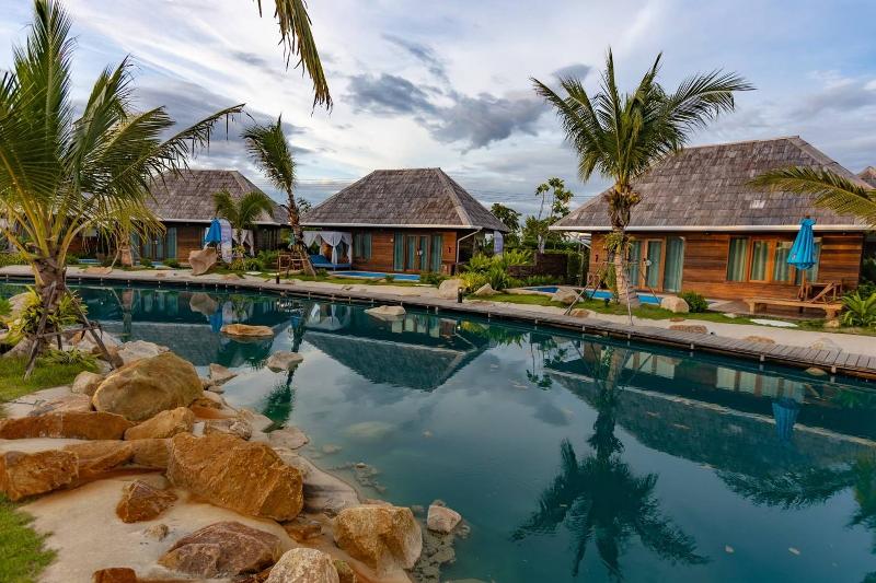 Buffalo Island Resort image