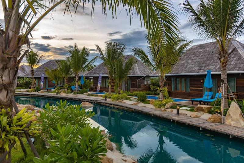 Buffalo Island Resort image