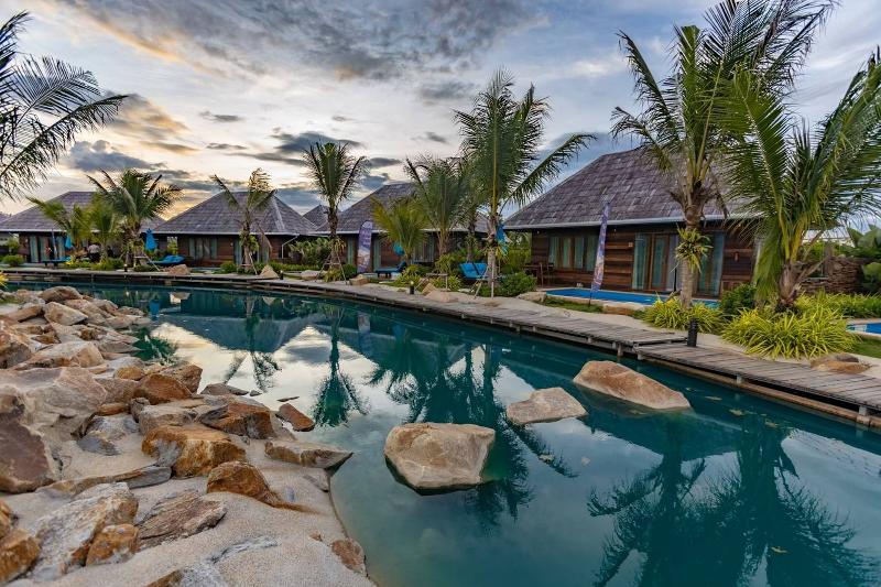Buffalo Island Resort image