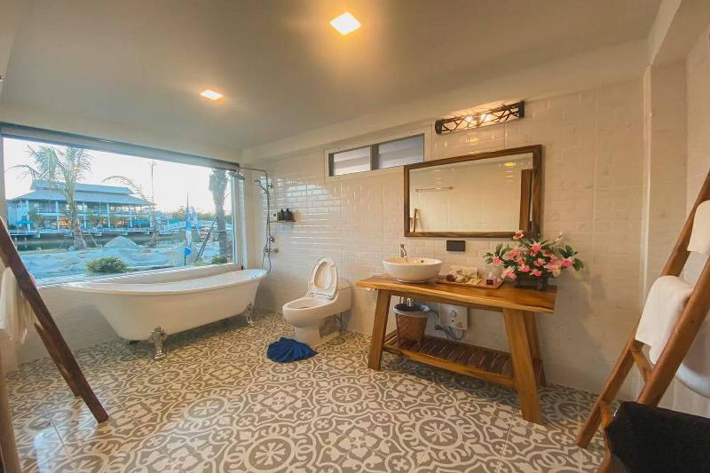 Buffalo Island Resort image