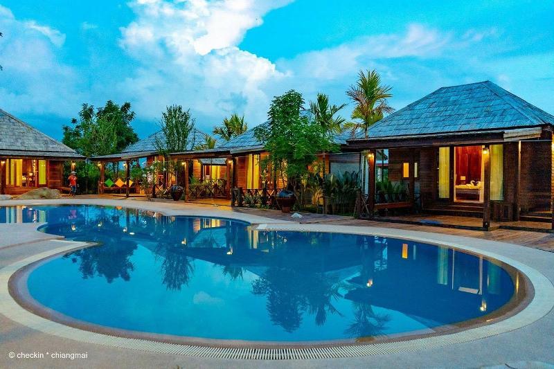 Buffalo Island Resort image
