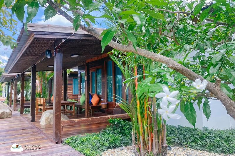 Buffalo Island Resort image