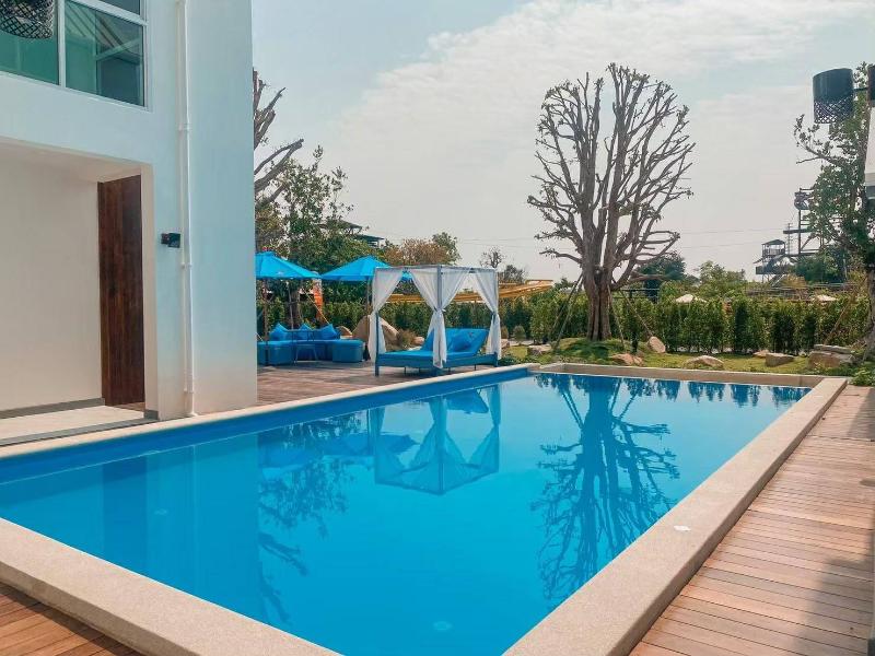 Buffalo Island Resort image