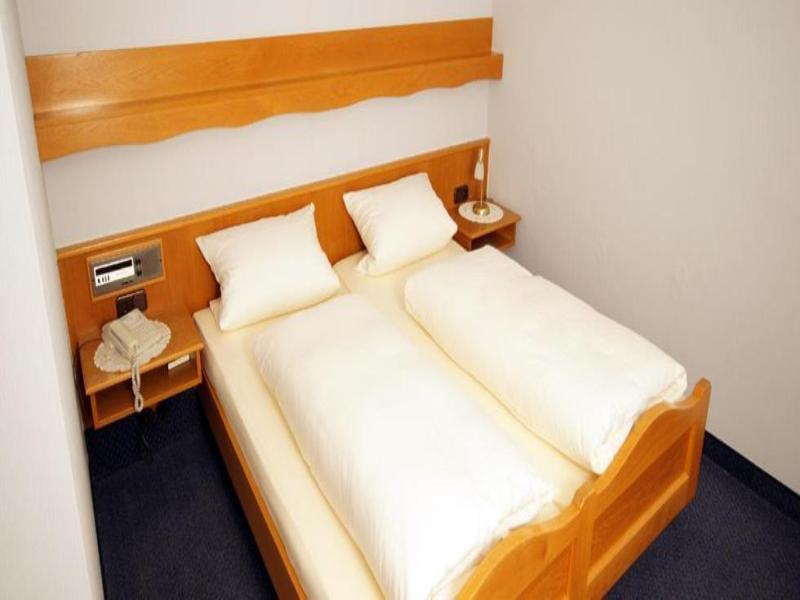 Hotel Gasthof Rotes Rovu image