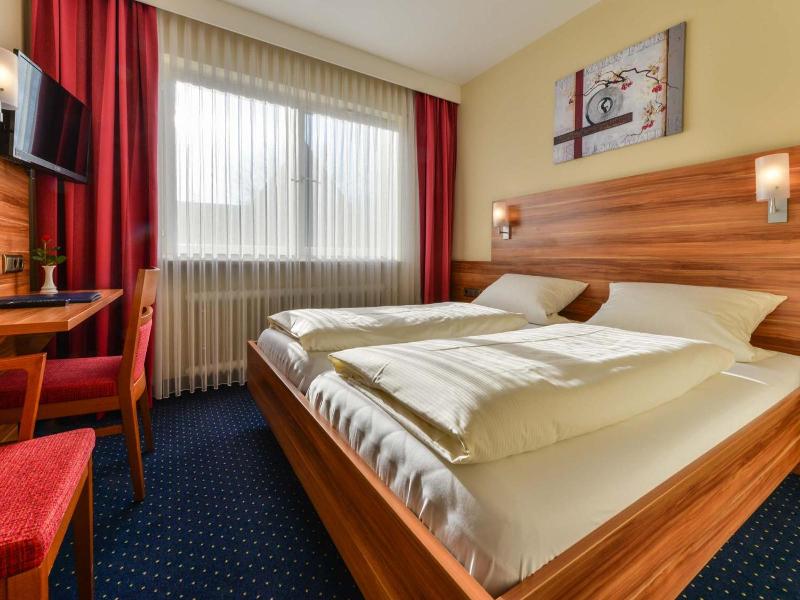 Hotel Gasthof Rotes Rovu image