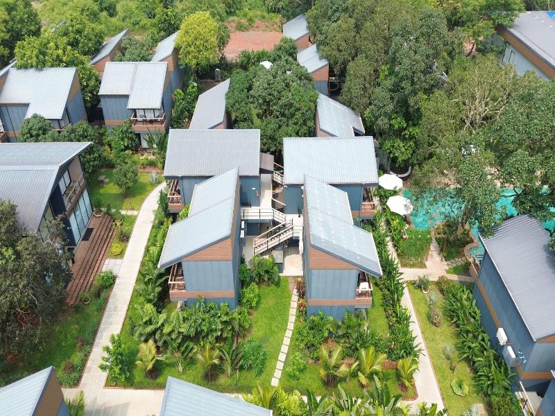 Avataara Resort & Spa image