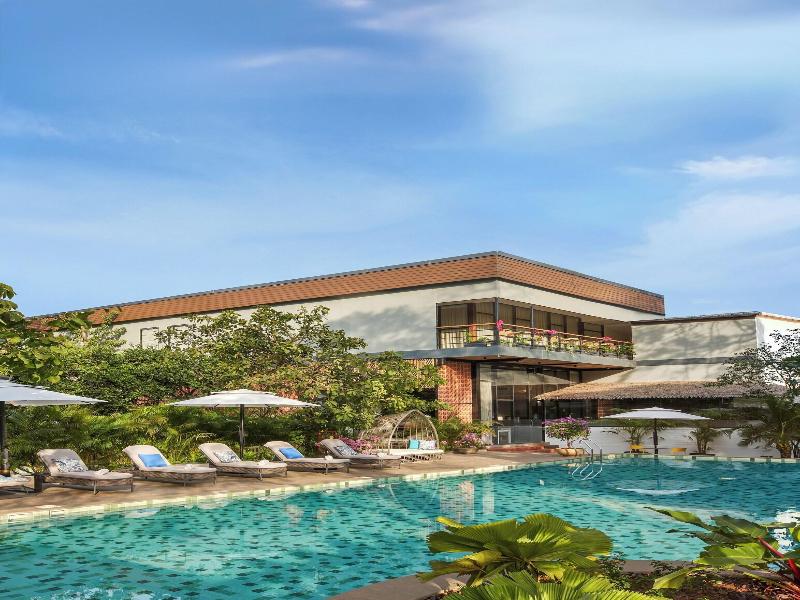 Avataara Resort & Spa image