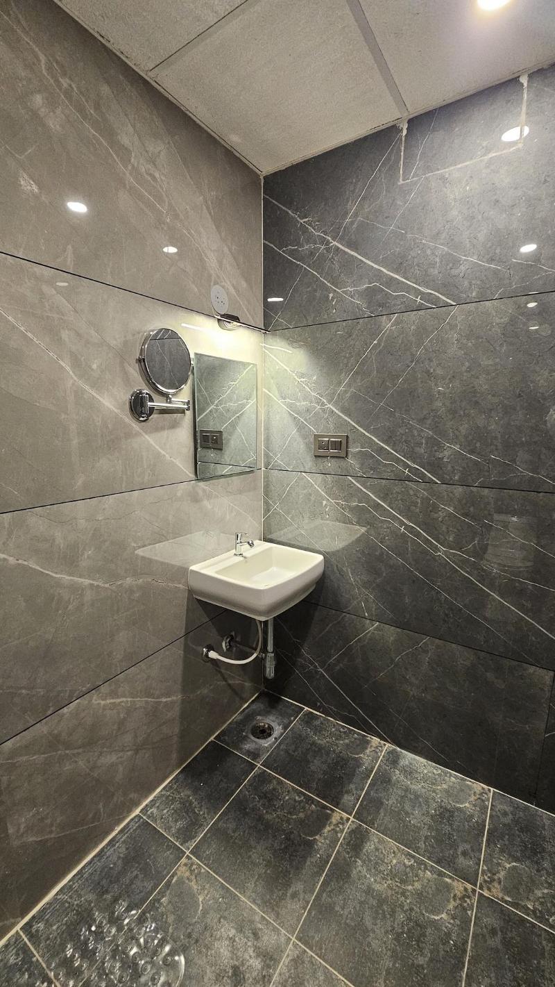 Emerald Urban Comforts image