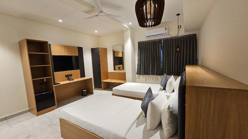 Emerald Urban Comforts image