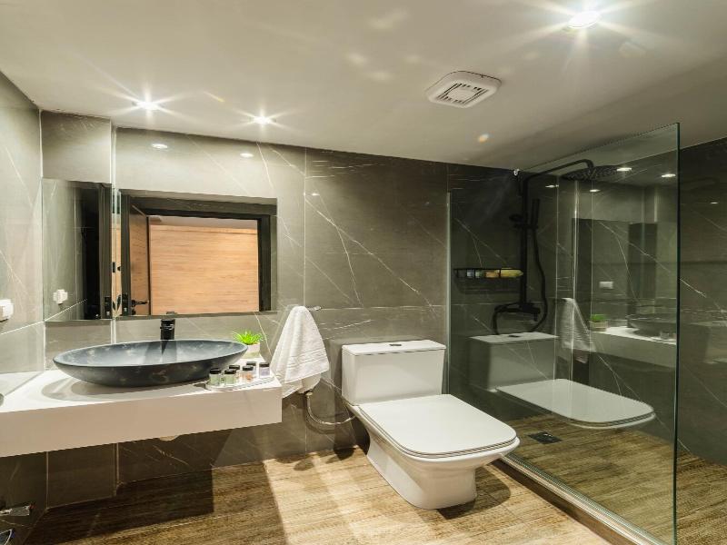 Thalassa Cape Hotel image