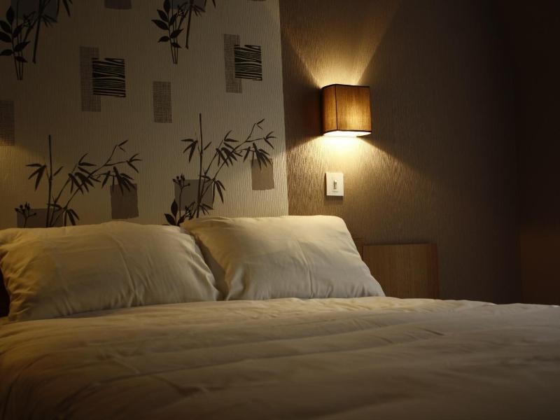 Hotel Du Touring image