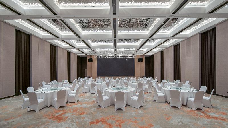Holiday Inn Liaoyuan City Center image