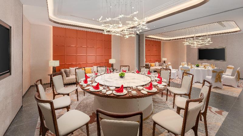 Holiday Inn Liaoyuan City Center image