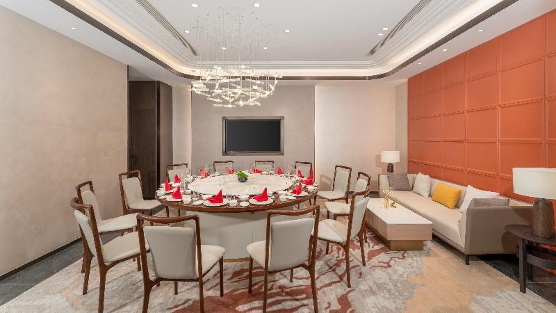Holiday Inn Liaoyuan City Center image