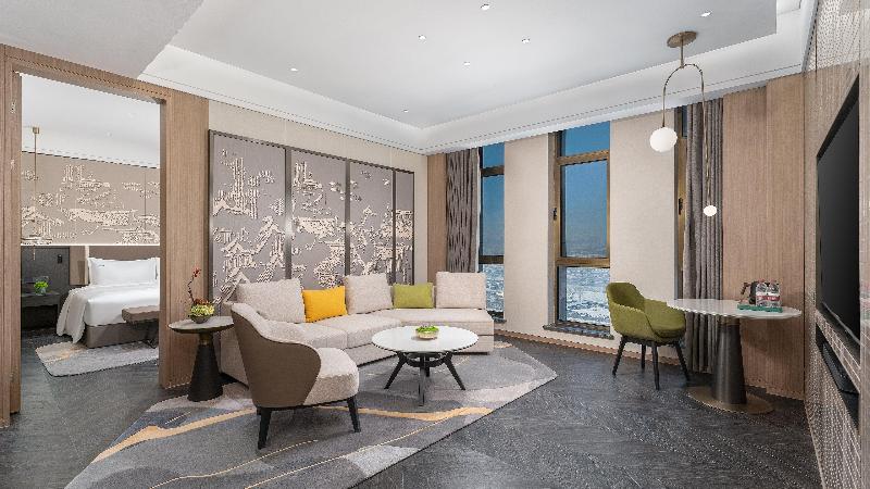 Holiday Inn Liaoyuan City Center image