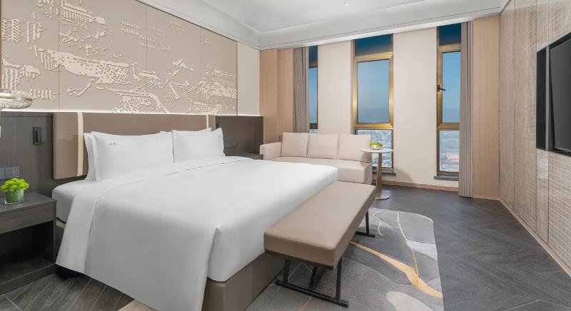 Holiday Inn Liaoyuan City Center image