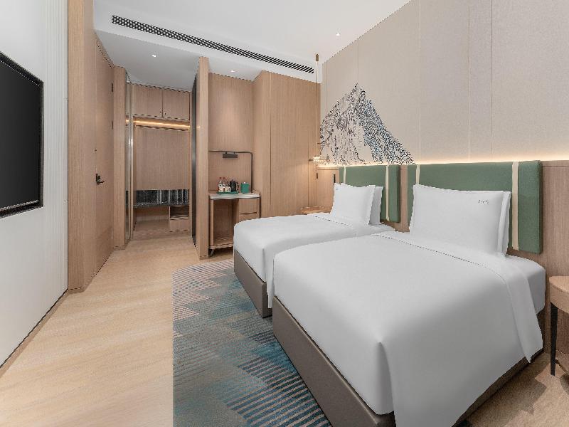 Holiday Inn Liaoyuan City Center image
