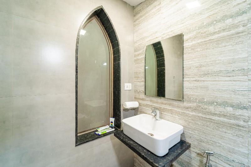 Itsy Hotels Anupam image