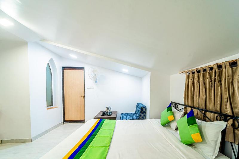 Itsy Hotels Anupam image