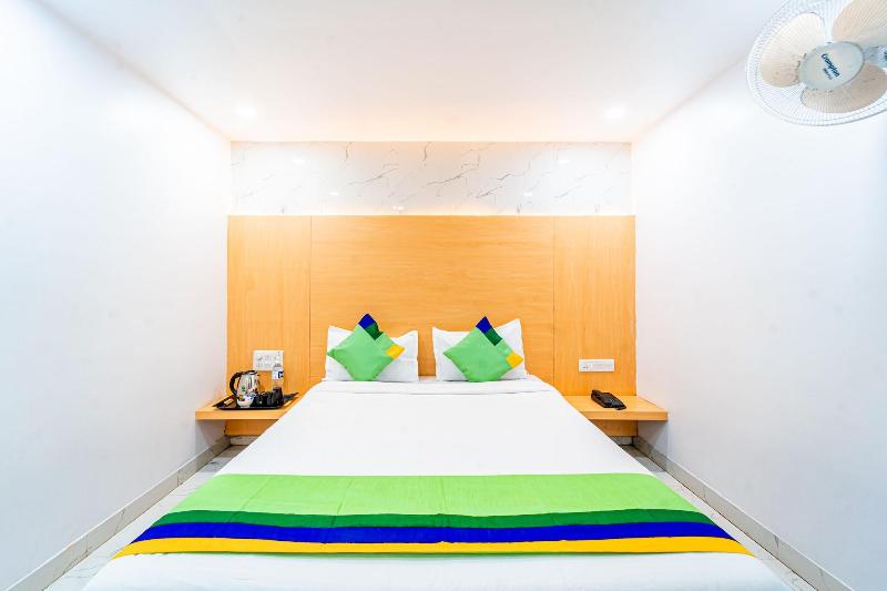 Itsy Hotels Anupam image