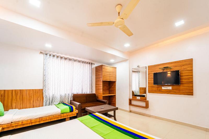 Itsy Hotels Anupam image