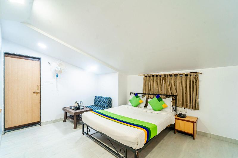 Itsy Hotels Anupam image