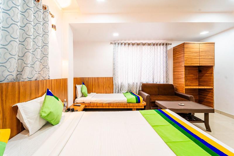 Itsy Hotels Anupam image