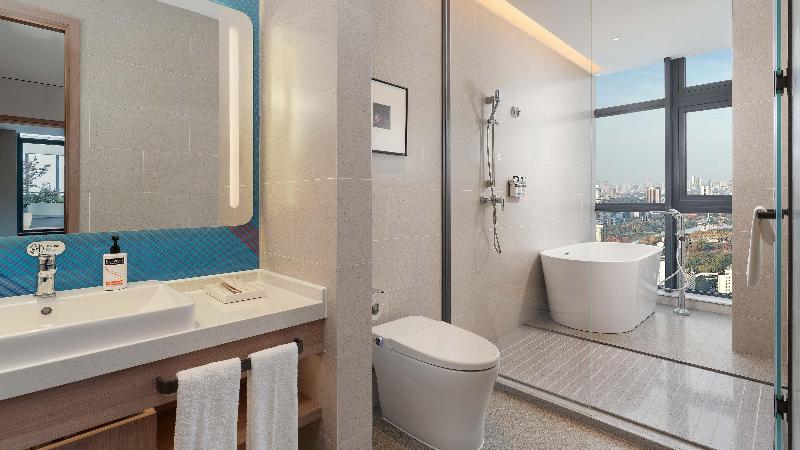 Holiday Inn Express Wuhan East Lake image