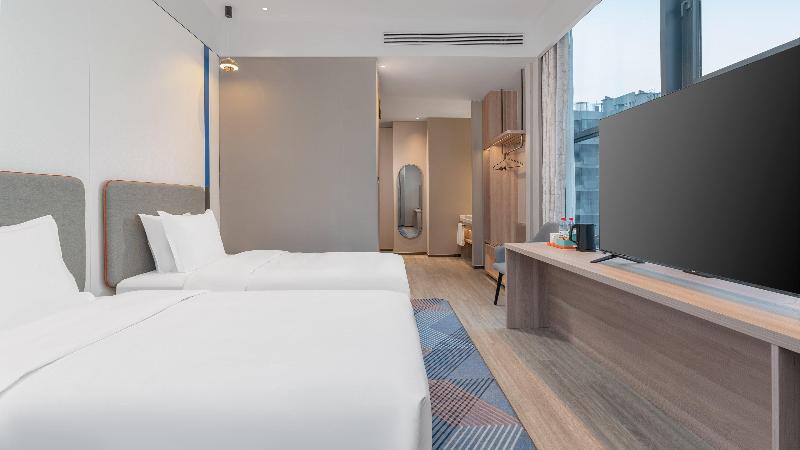 Holiday Inn Express Wuhan East Lake image