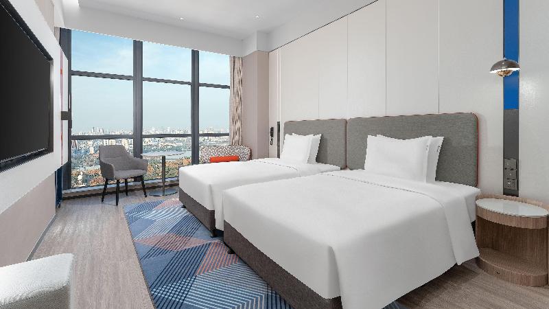 Holiday Inn Express Wuhan East Lake image