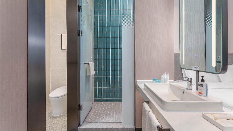 Holiday Inn Express Wuhan East Lake image