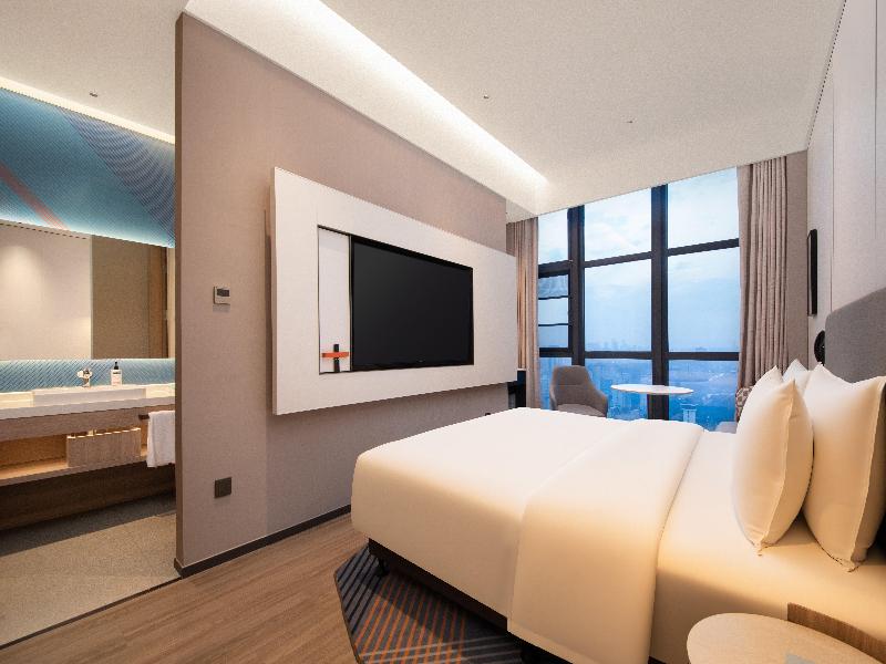 Holiday Inn Express Wuhan East Lake image