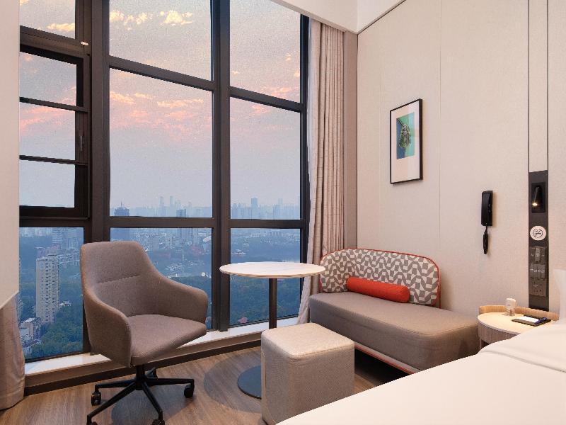 Holiday Inn Express Wuhan East Lake image