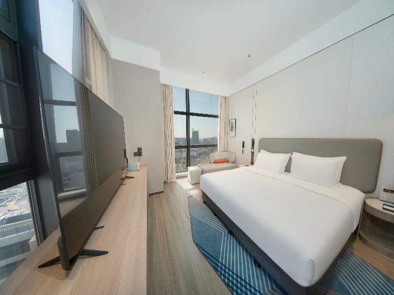 Holiday Inn Express Wuhan East Lake image