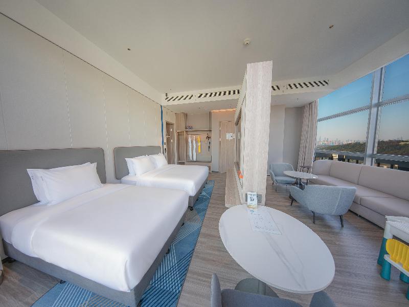 Holiday Inn Express Wuhan East Lake image