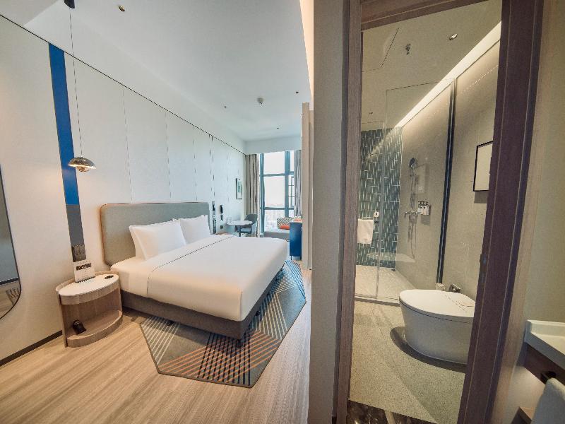 Holiday Inn Express Wuhan East Lake image