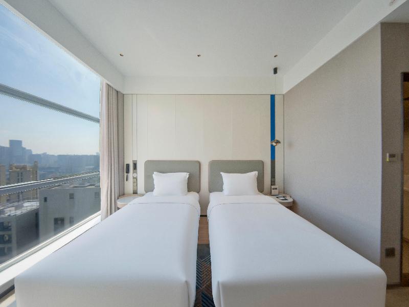 Holiday Inn Express Wuhan East Lake image