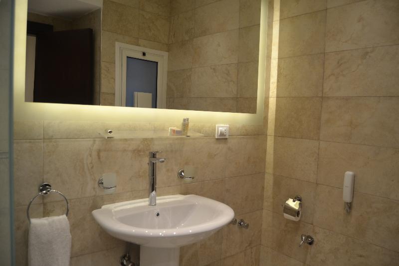 Omar El Khayam Al Minya Hotel image