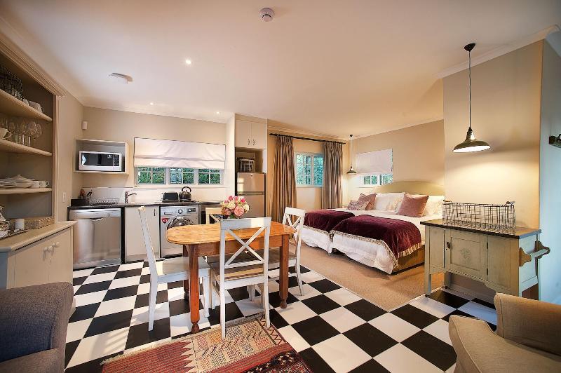 Baruch Guest House on Lovell image