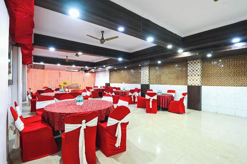 Treebo Green View, Noida image