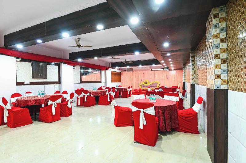 Treebo Green View, Noida image
