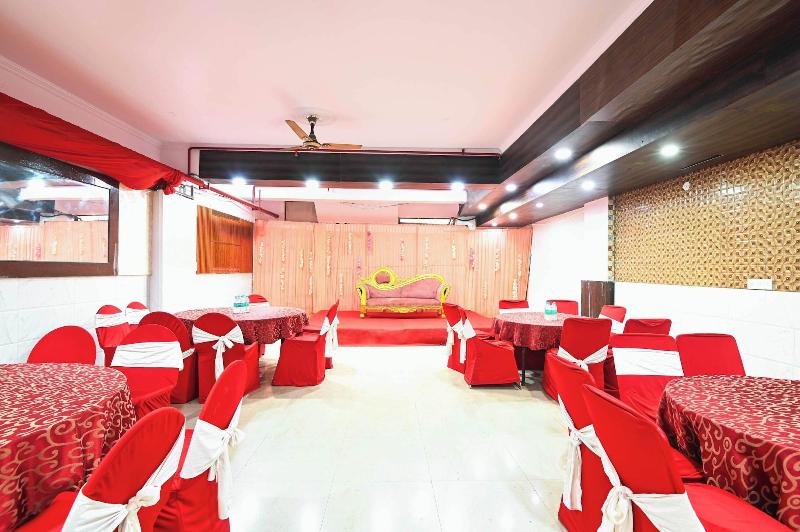 Treebo Green View, Noida image