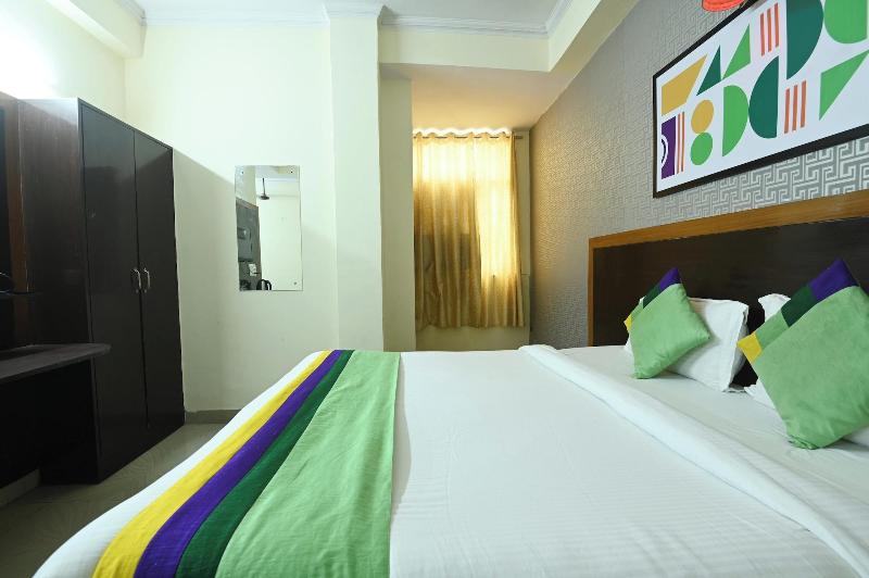Treebo Green View, Noida image