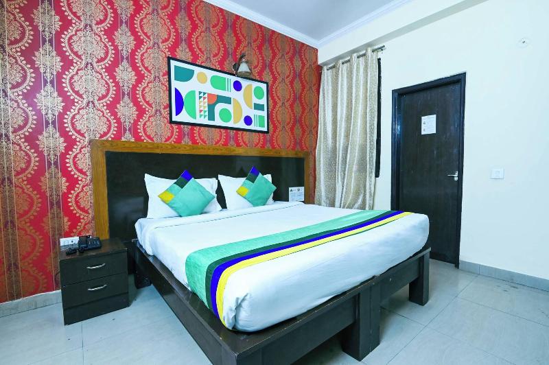 Treebo Green View, Noida image