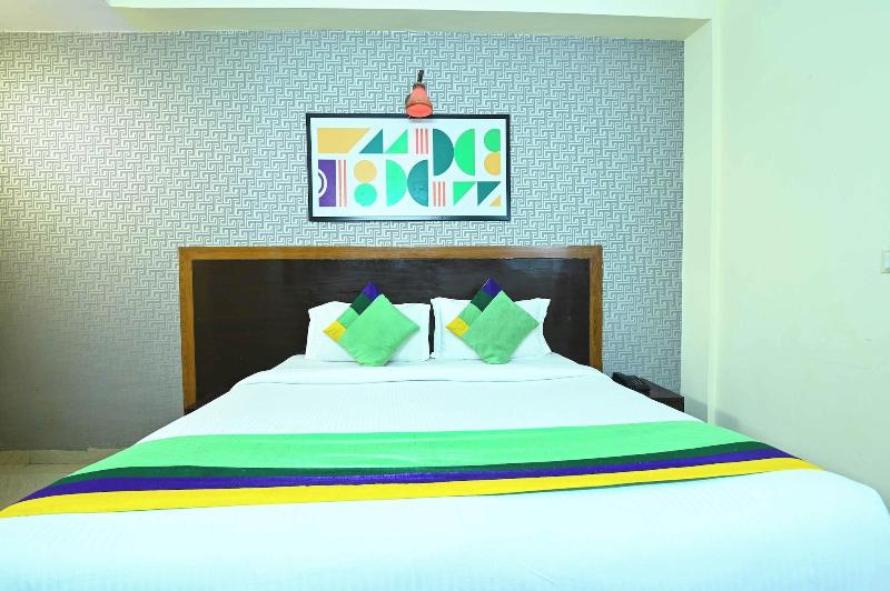 Treebo Green View, Noida image