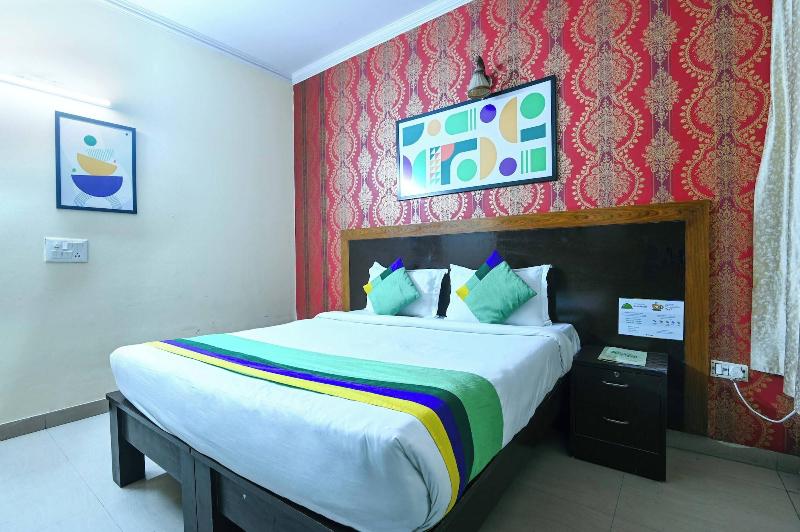 Treebo Green View, Noida image