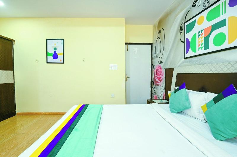 Treebo Green View, Noida image