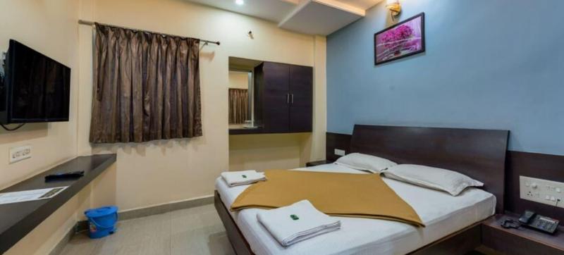 Hotel Radha Krishna image