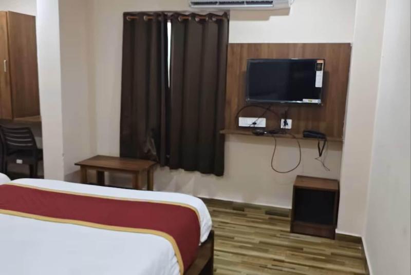 Hotel Radha Krishna image