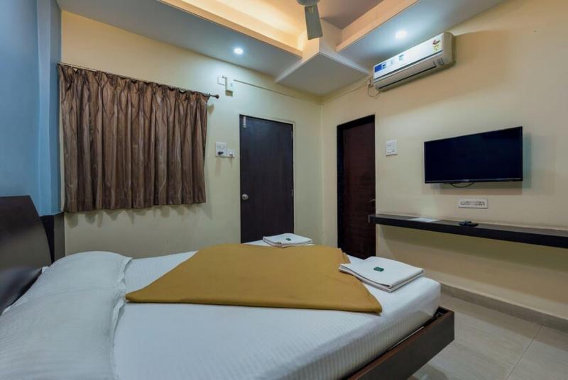 Hotel Radha Krishna image